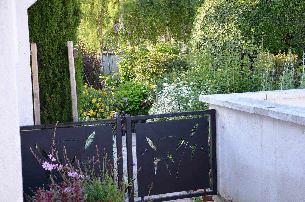 Jardin De Marceau Acomodação com café da manhã Blasimon Exterior foto